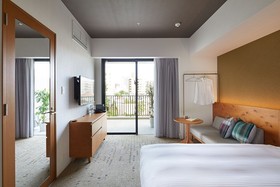 Strata Naha