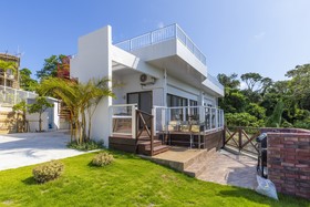 Kouri Ocean Moon Cottage