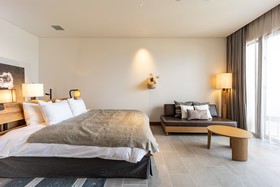 One Suite The Grand