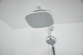 Adan Resort Lamp