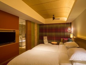 Sheraton Okinawa Sunmarina Resort