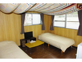 Guest House Lough Style