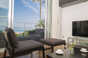 Resort House Plus One