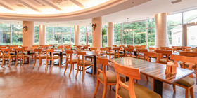 Forest Inn Showakan