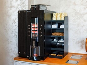 JR East Hotel Mets Premier Makuhari Toyosuna