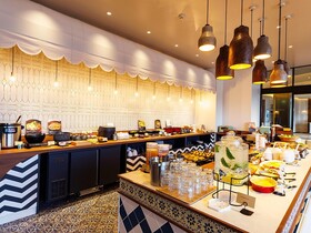 JR East Hotel Mets Premier Makuhari Toyosuna