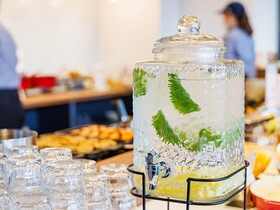 JR East Hotel Mets Premier Makuhari Toyosuna