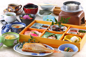 Shunsai No Yado Seasonal Inn Ryokusuitei