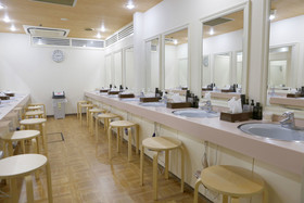 Shinjuku Kuyakushomae Capsule Hotel