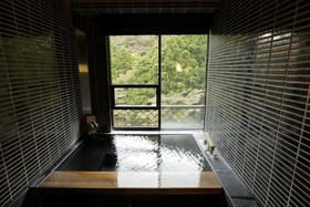 Hakone Nanase