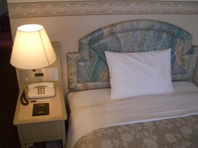 JR-East Hotel Mets Kumegawa