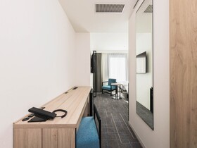 JR-East Hotel Mets Gotanda