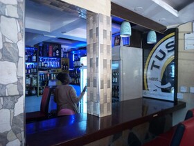 Bricks Pub & Hotel