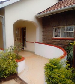 Celio Jardine Lavington