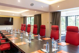 Cysuites Apartment Hotel