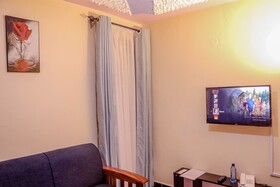 Dayo Suites and Hotel