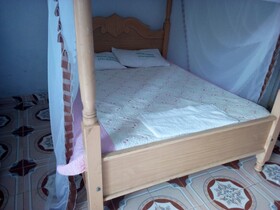 Green Hut Guest House