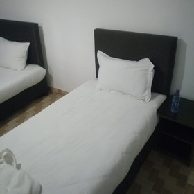 Cherika Hotel & Suites