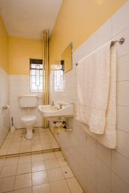Meru Safari Hotel