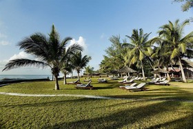 Neptune Palm Beach Boutique Resort & Spa