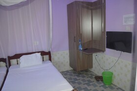 Peacock Court Hotel