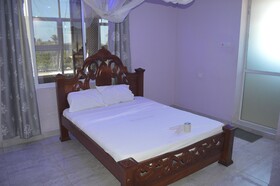 Peacock Court Hotel