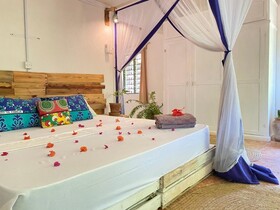 Salty's Kitesurf Village
