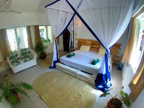 Salty's Kitesurf Village