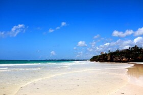 Salty's Kitesurf Village