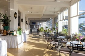 Sentrim Castle Royal Hotel