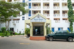 Sunrise Resort Apartments & Spa