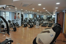 Center Hotel & Apartments