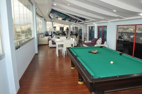 Center Hotel & Apartments