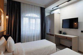 Hotel 28