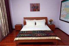 Soluxe Hotel