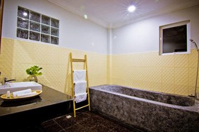 Ravorn Villa Boutique Resort & Restaurant