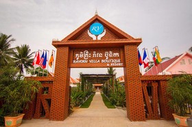 Ravorn Villa Boutique Resort & Restaurant