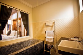 Ravorn Villa Boutique Resort & Restaurant