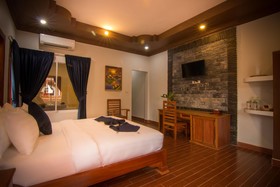 Ravorn Villa Boutique Resort & Restaurant