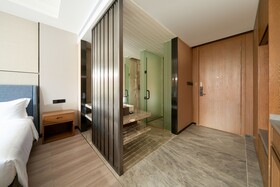 Donghu Resort Hotel