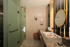 Donghu Resort Hotel
