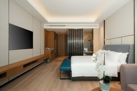 Donghu Resort Hotel