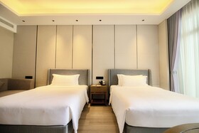 Donghu Resort Hotel