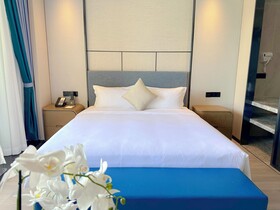 Donghu Resort Hotel