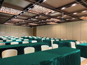 Donghu Resort Hotel