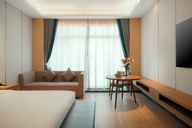 Donghu Resort Hotel