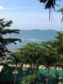 Laluna Bungalows & Restaurant