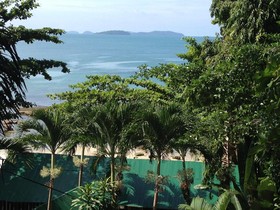 Laluna Bungalows & Restaurant