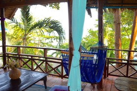 Laluna Bungalows & Restaurant