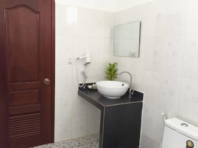 White Boutique Hotel & Residences